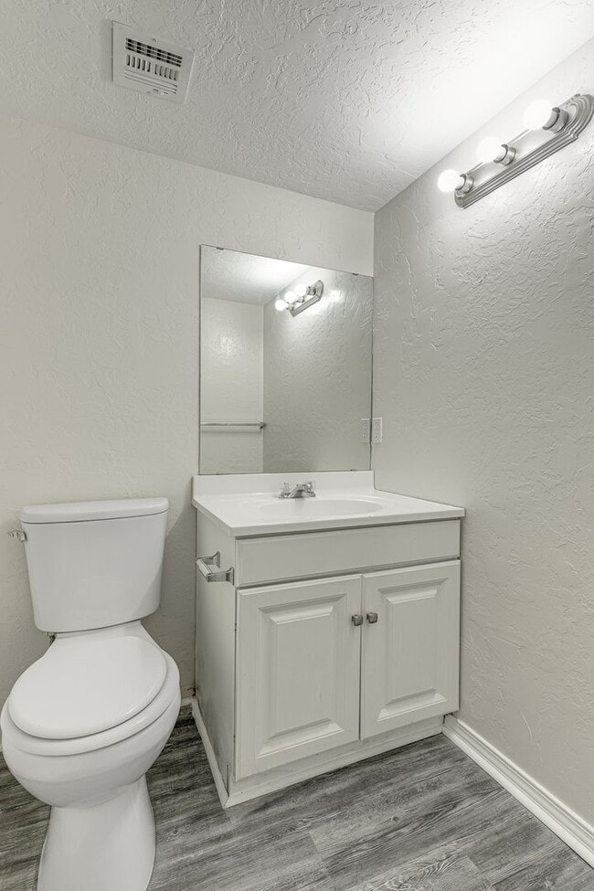 Building Photo - 2902 NW 45th Pl