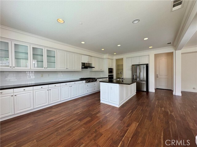 Building Photo - 135 Willowbend