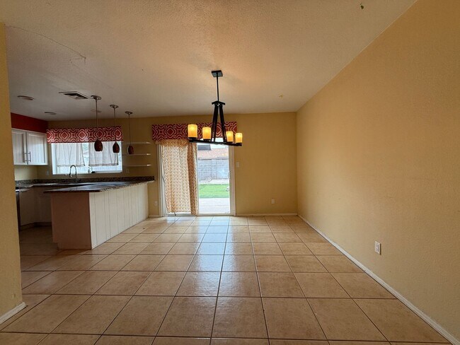 Building Photo - Knoell Mesa for rent!