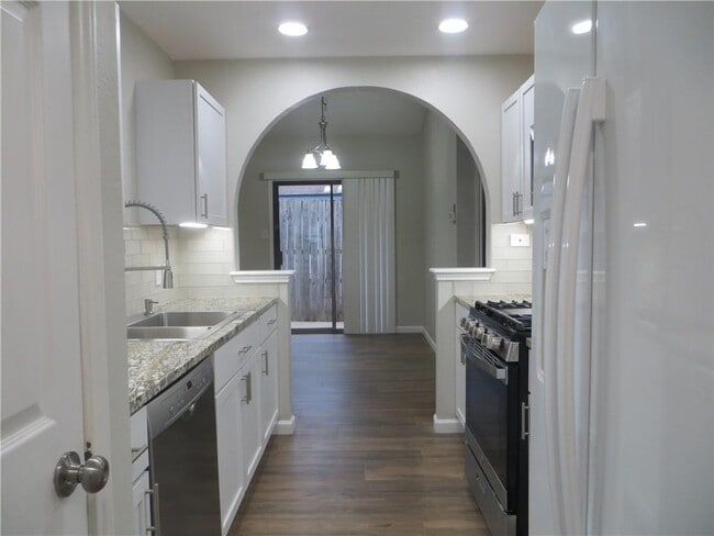 Building Photo - 11921 Tobler Trail