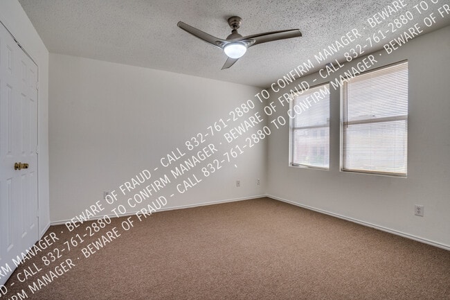 Building Photo - 616 Almandora-