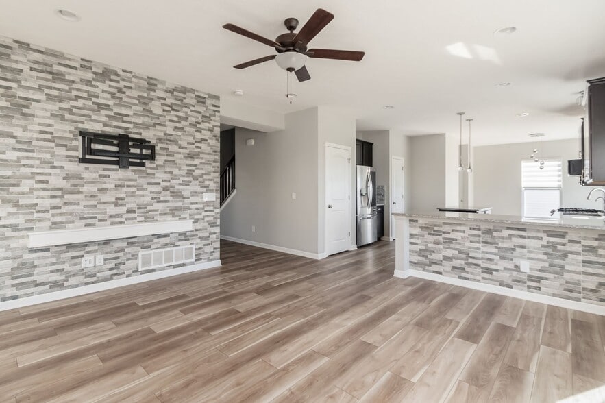 Building Photo - 6688 Constitution Way