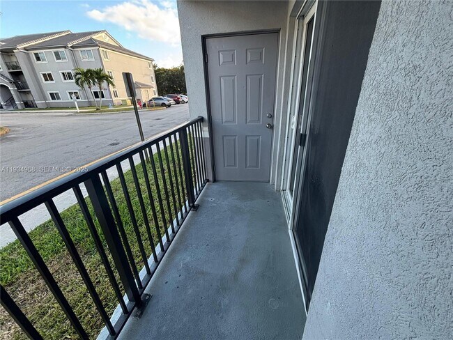 Building Photo - 15460 SW 284th St