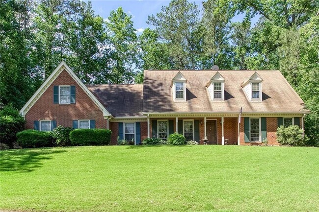 Primary Photo - 179 Lakeside Dr NW