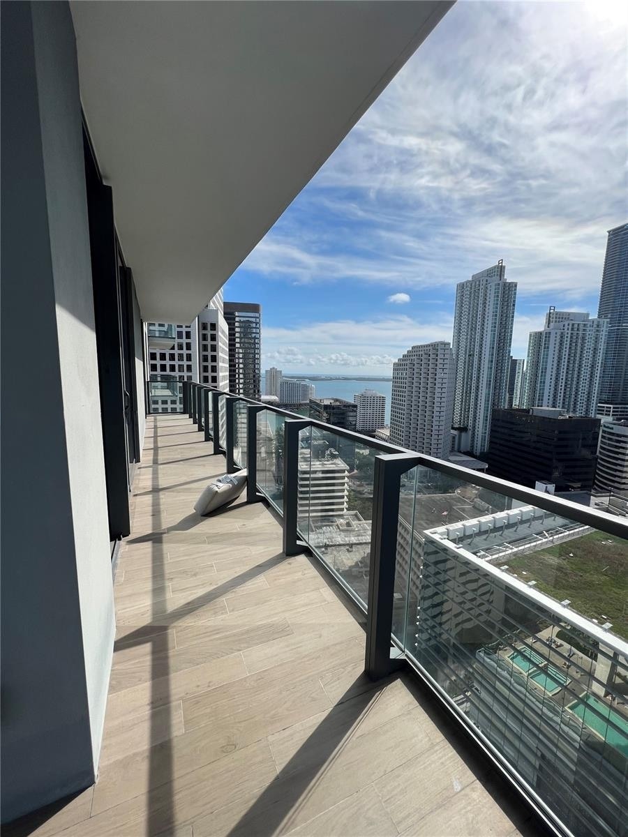 Building Photo - 68 SE 6th St