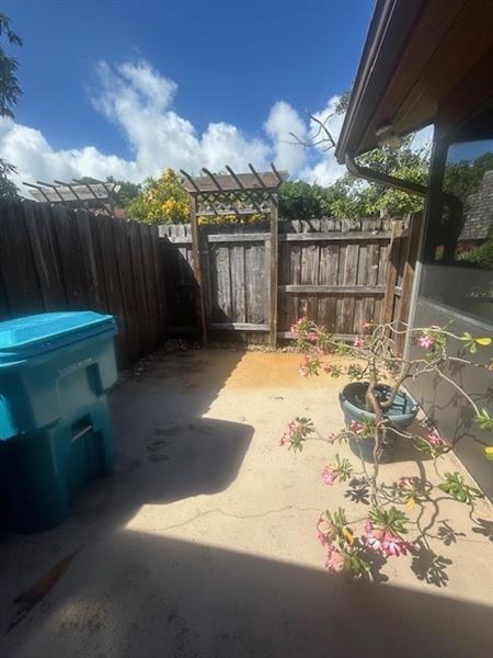 Building Photo - 2821 SE 5th Cir