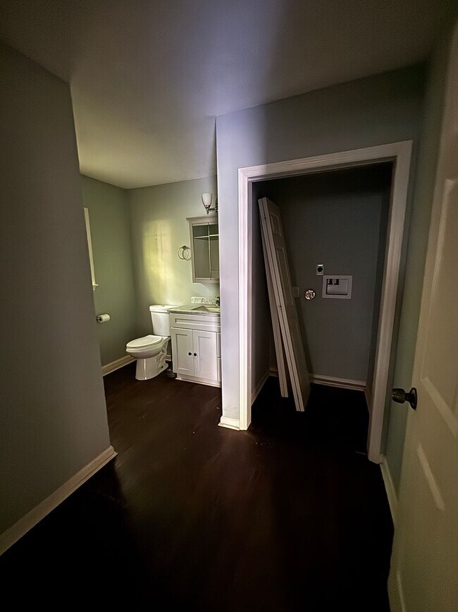 Building Photo - Space, Privacy & Flexibility – All in One Stunning Property