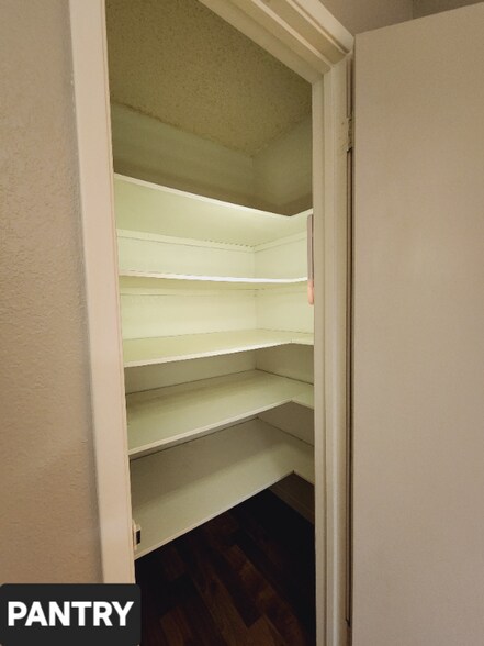 Building Photo - 5020 Tacomic Dr