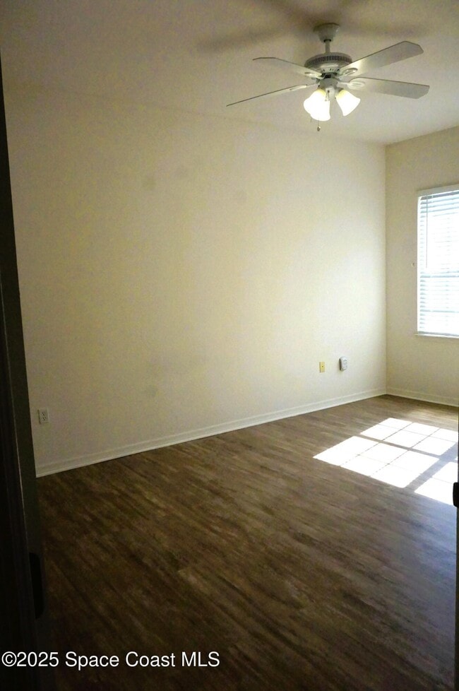 Building Photo - 110 Turpial Way