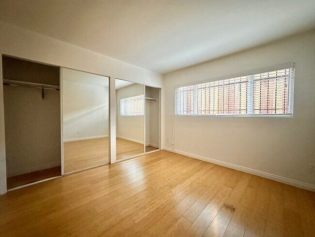 Building Photo - 23 Thornton Ave