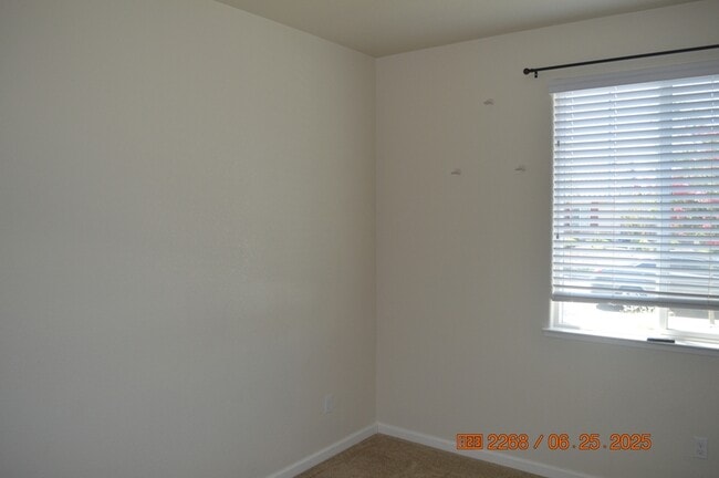 Building Photo - 1668 Ryegrass Wy