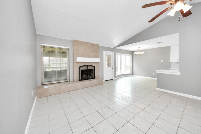 Building Photo - 10707 Shannon Hills Dr