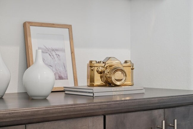 Building Photo - 3479 Client Cmn