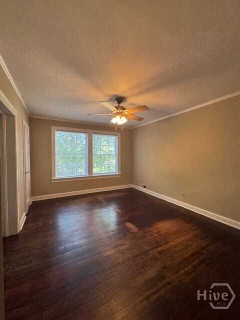 Building Photo - 111 E Screven St