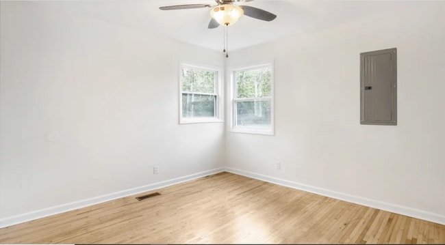 Building Photo - 168 Dorris Ave