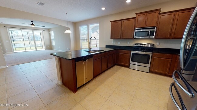 Building Photo - 15858 Lexington Park Blvd