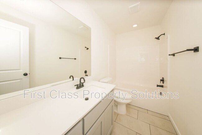 Building Photo - 19916 Stovall Dr