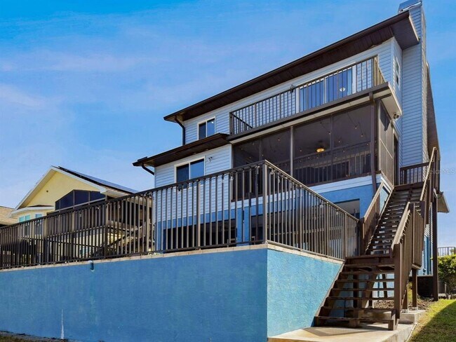 Building Photo - 6241 Bayside Dr