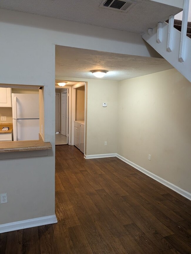 Building Photo - 2/2 Duplex Convenient to TCC and FSU