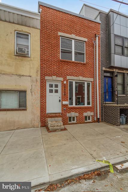 Building Photo - 2439 Jasper St