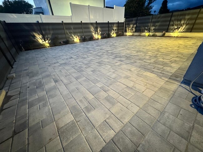 Building Photo - 17807 San Fernando Mission Blvd