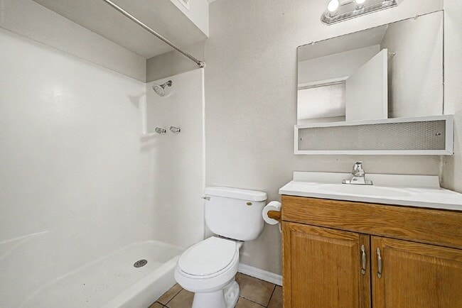 Building Photo - 2521 N 49th Ave