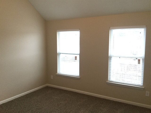 Building Photo - 4897 Bryant Dr