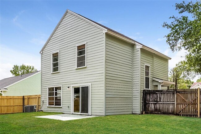 Building Photo - 1000 McCully Ct