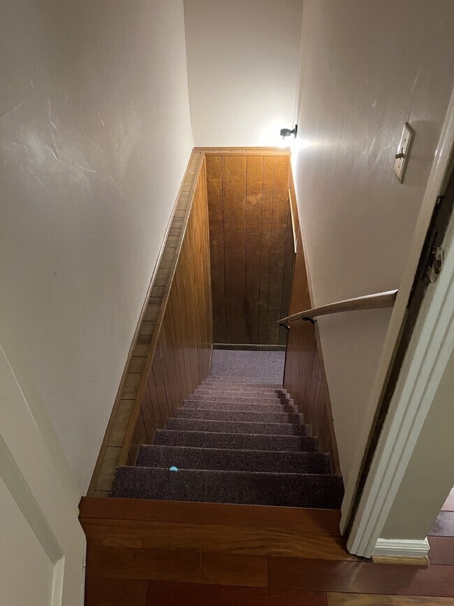 Building Photo - "Charming 3-Bed Sanctuary with Finished Ba...