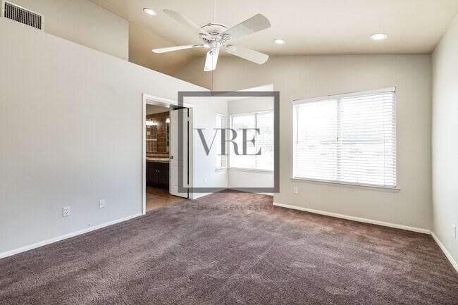 Building Photo - 3142 Tourmaline Ln