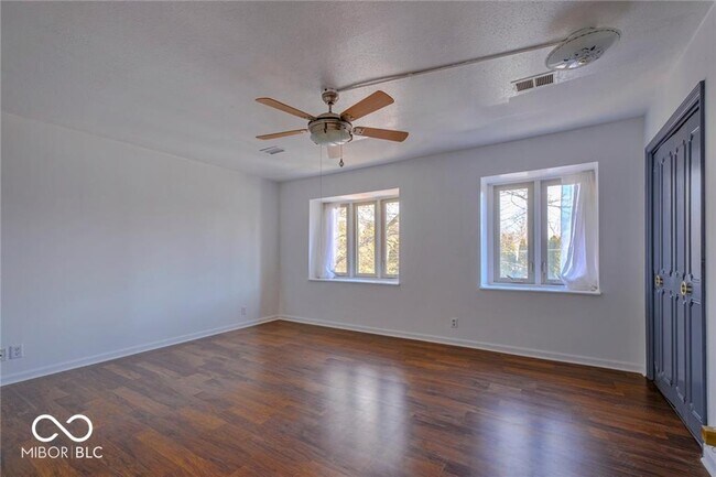 Building Photo - 8527 Canterbury Square E