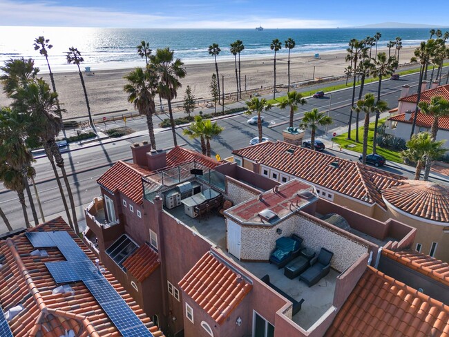 Building Photo - OCEAN FRONT CONDO IN HUNTINGTON BEACH