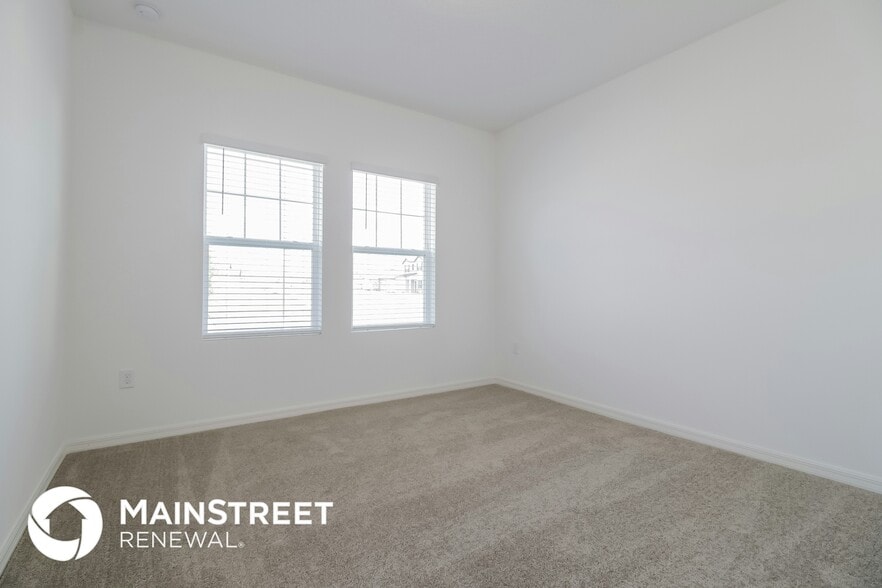 Building Photo - 120 Hidden Lk Lp