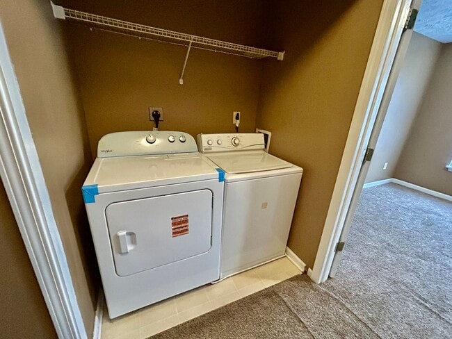 Building Photo - 221 Simba Way