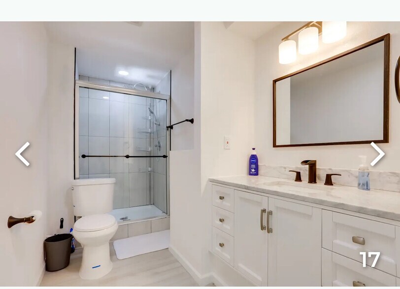 Building Photo - 410 S 36th Ave