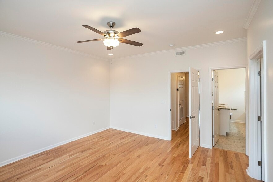 Building Photo - 412A 37th Ave N