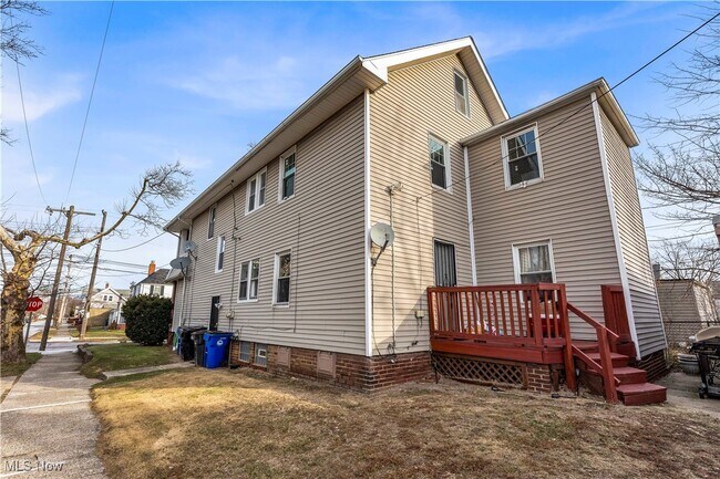 Building Photo - 18802 Cherokee Ave