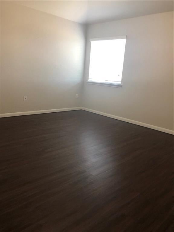 Building Photo - 1704 Willow Vista