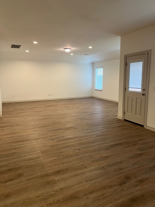 Building Photo - 14416 Gravity Falls Ln