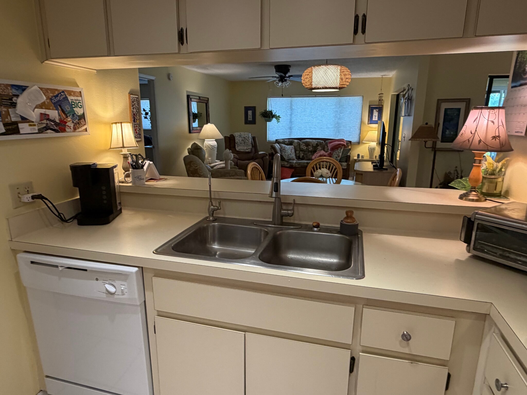 Kitchen pass through - 2729 Countryside Blvd