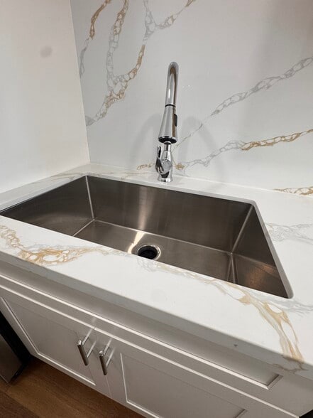 Building Photo - 15419 Cimarron Ave