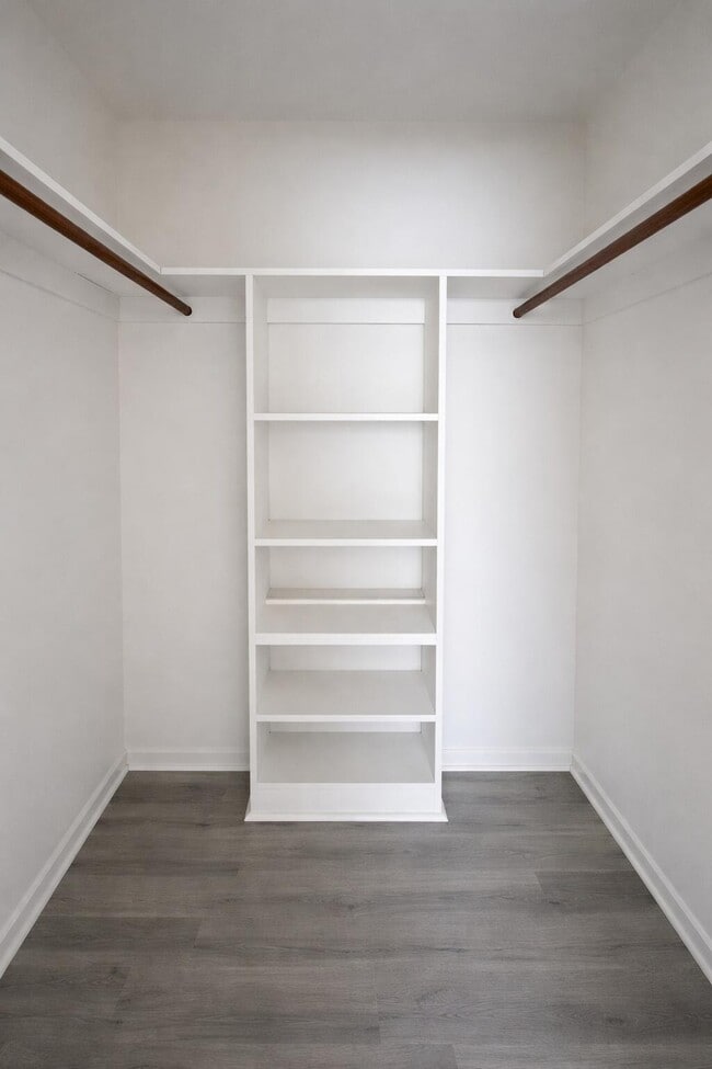 Building Photo - 1500 S 20th Ave