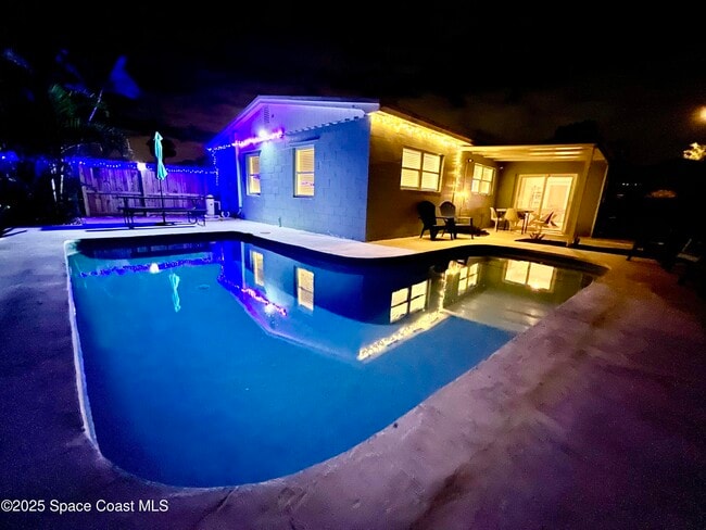 Building Photo - 133 NE 1st St