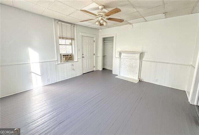 Building Photo - 3051 Wells St