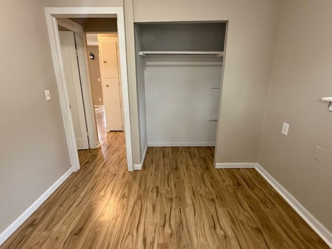 Building Photo - Now renting 2 bedroom House