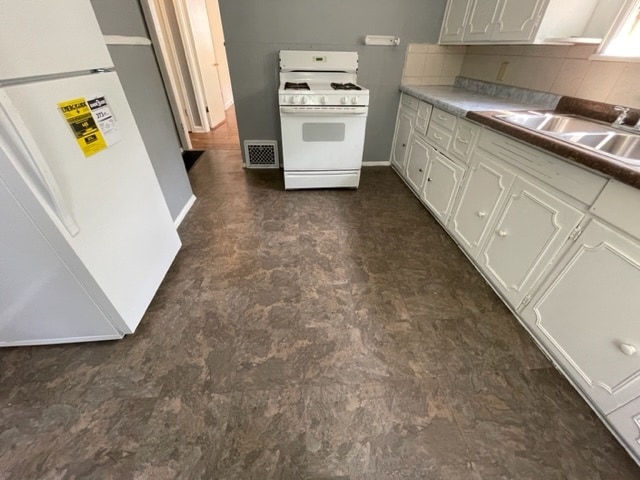 Building Photo - 1650 Huey St