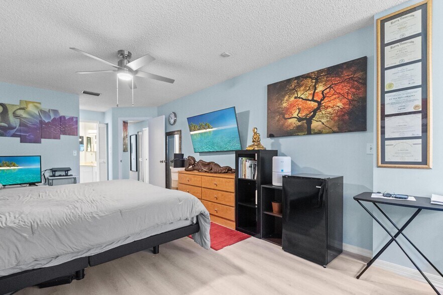 Master Bedroom - 3351 Emerald Oaks Dr