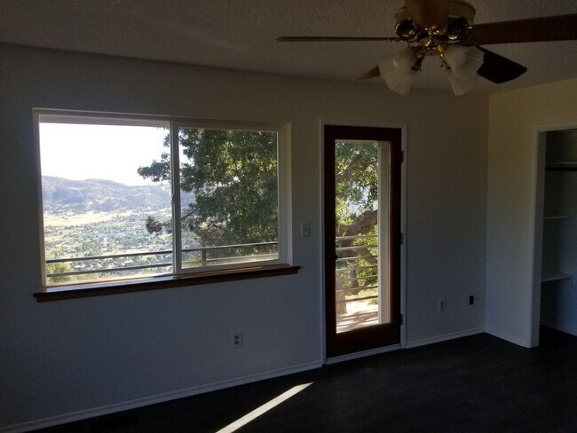 Building Photo - Coming Soon-Spacious & Modern 5-Bedroom Re...