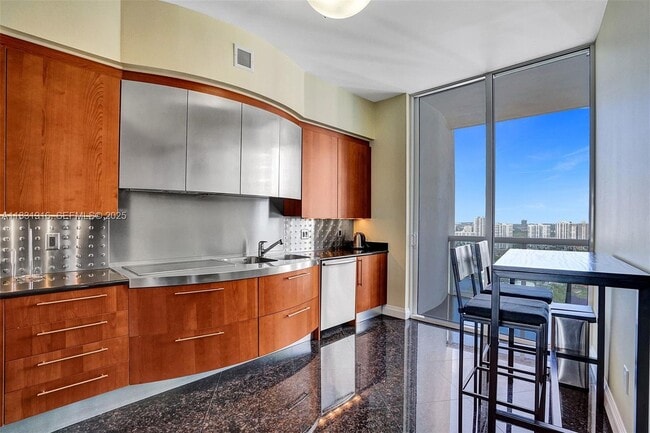 Building Photo - 18101 Collins Ave