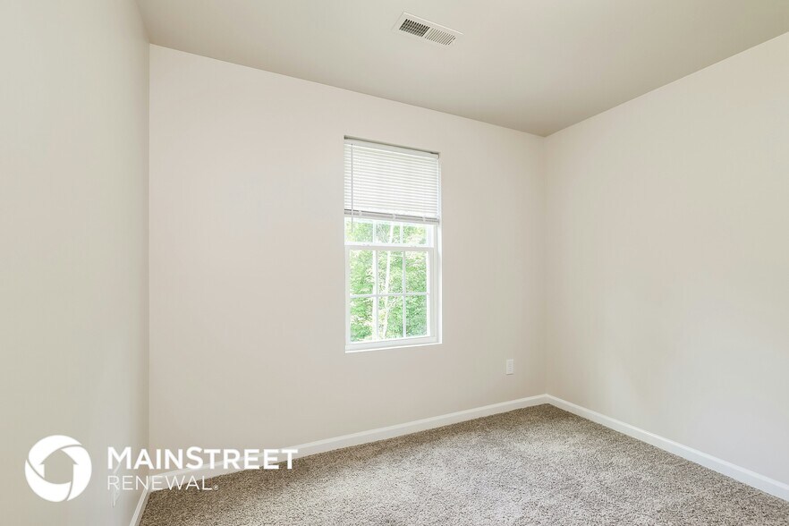 Building Photo - 6282 Brentwood Park Ct